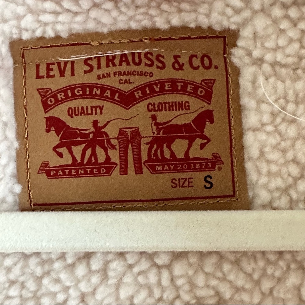 Levi’s Tomato Red Corduroy Patchwork Ex-Boyfriend Sherpa Trucker Jacket, Size S - Picture 4 of 6